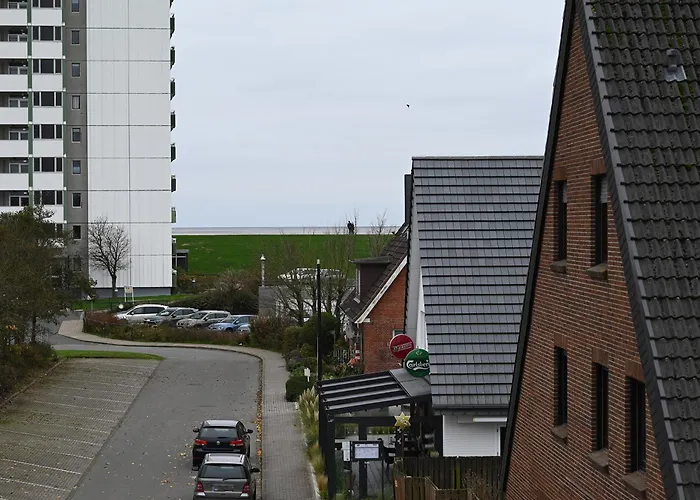 Buesumer Moev 比苏姆